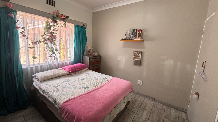 4 Bedroom Property for Sale in Flamwood North West